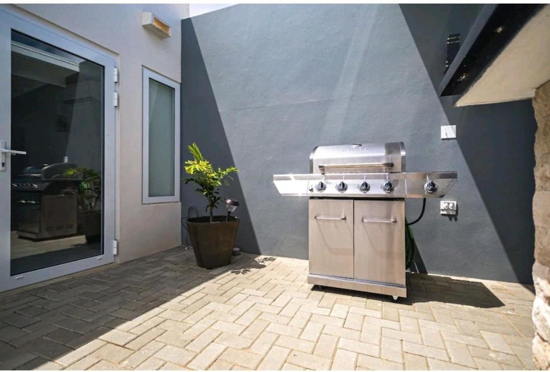 Bida Marino Residence Aruba Palm Beach Exterior foto